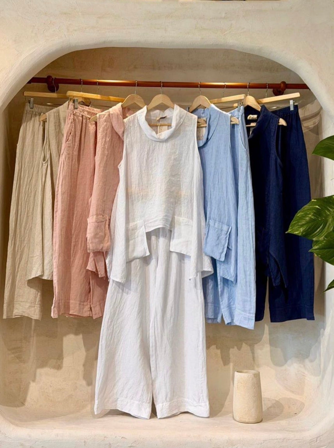 Laura Linen Set