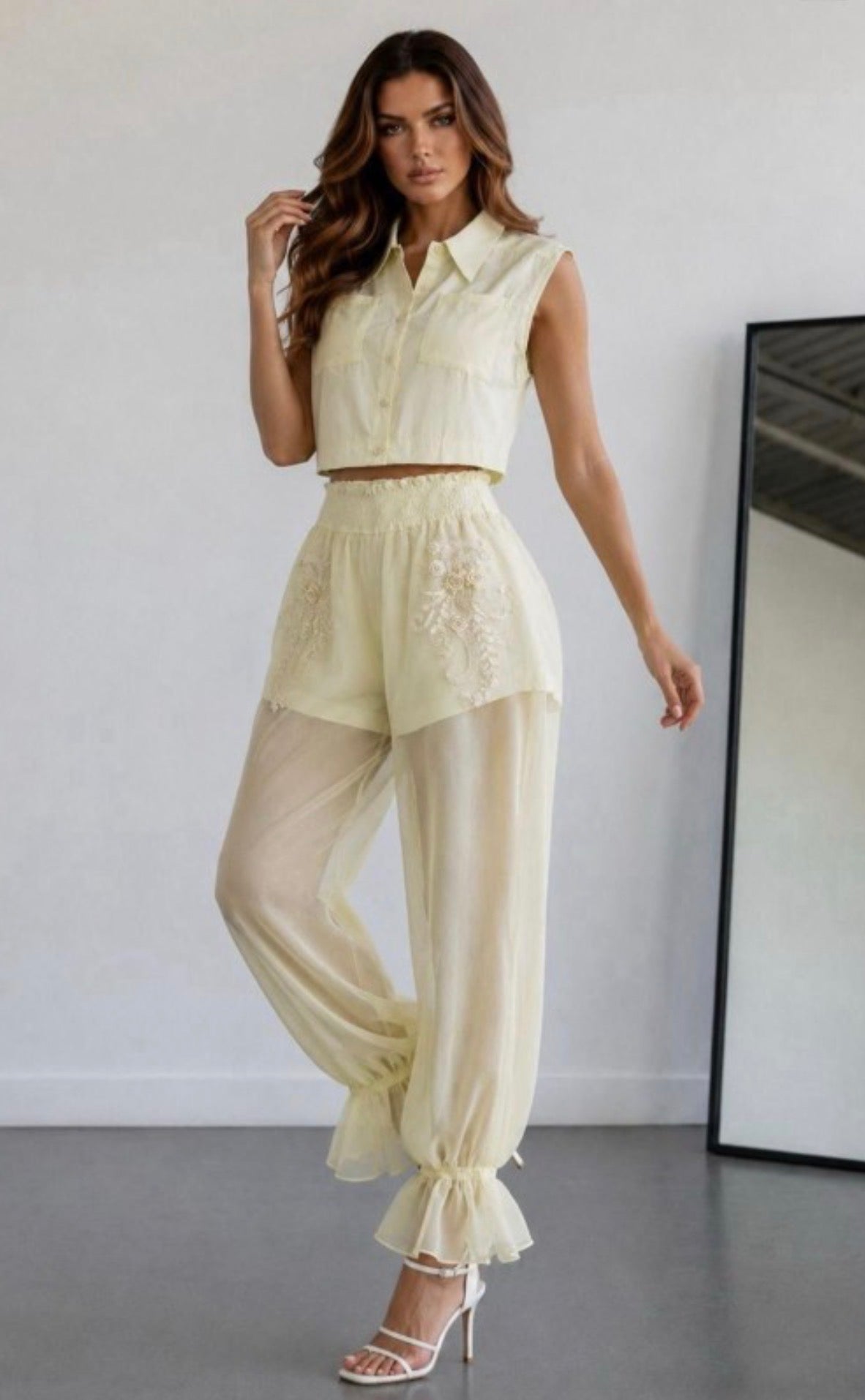 Yaneli Set