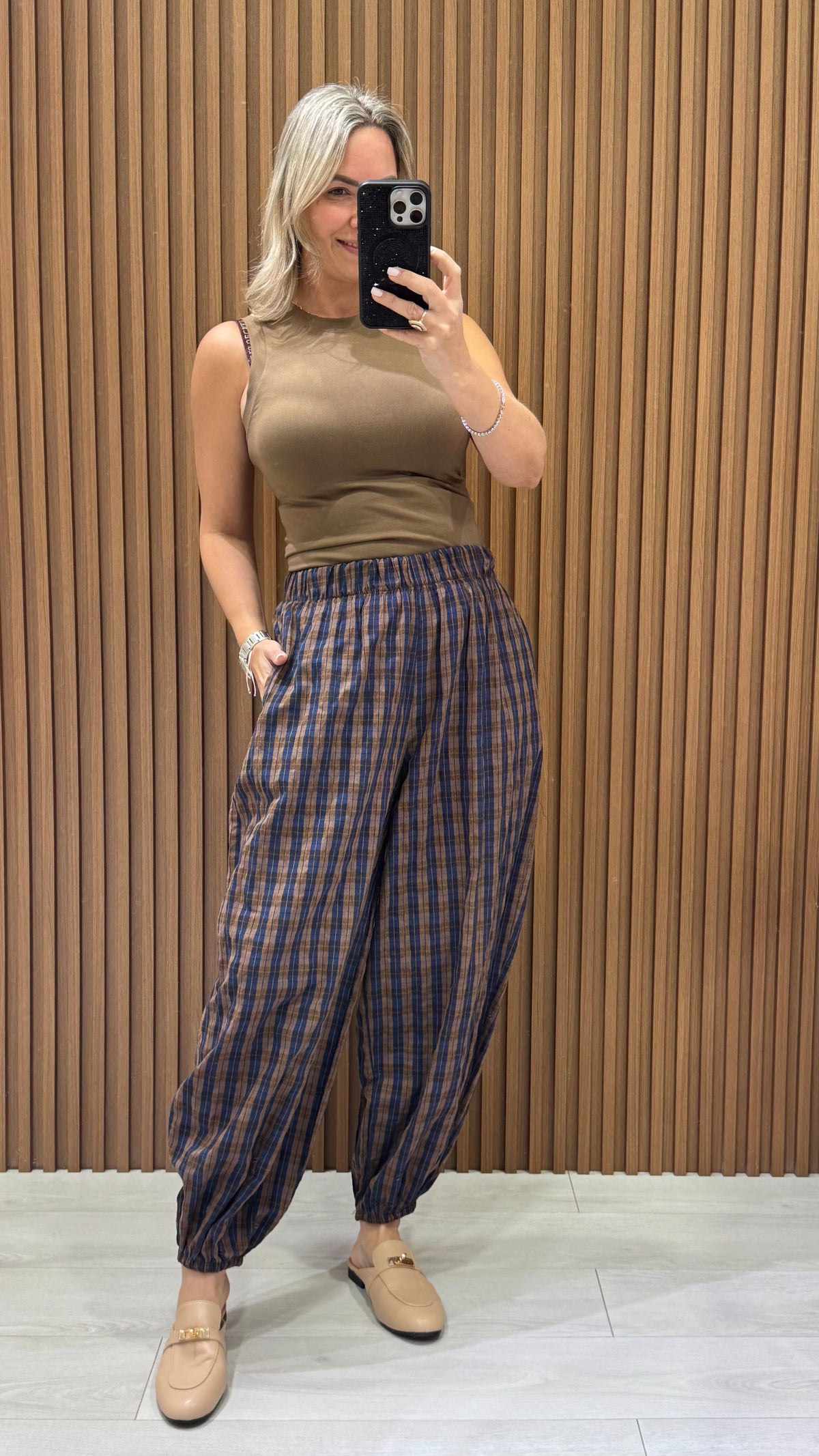 Cuadro  Pants
