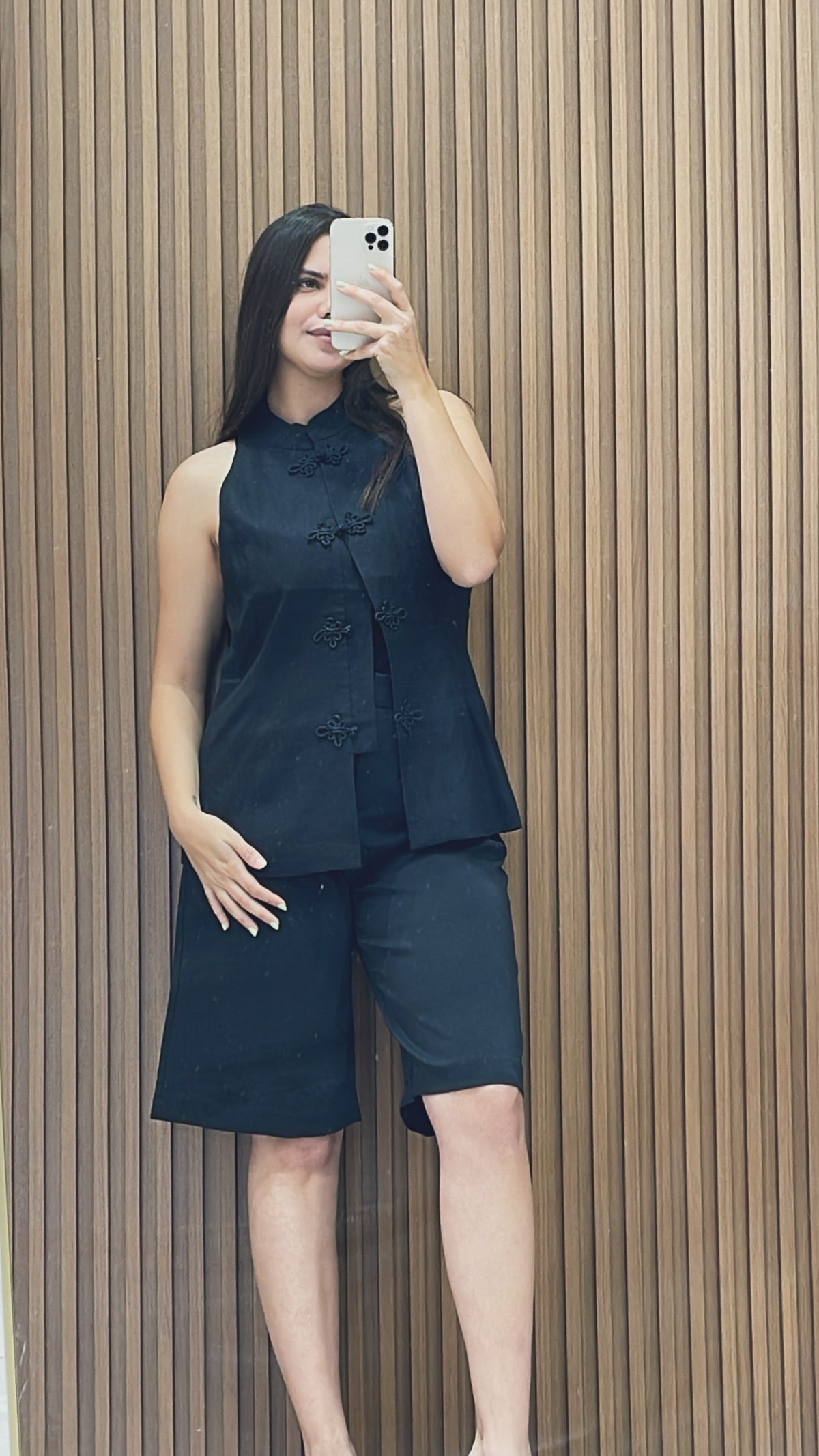 Victoria Vest