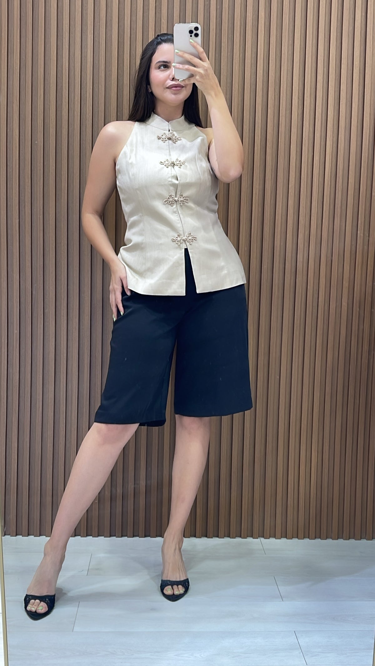 Victoria Vest