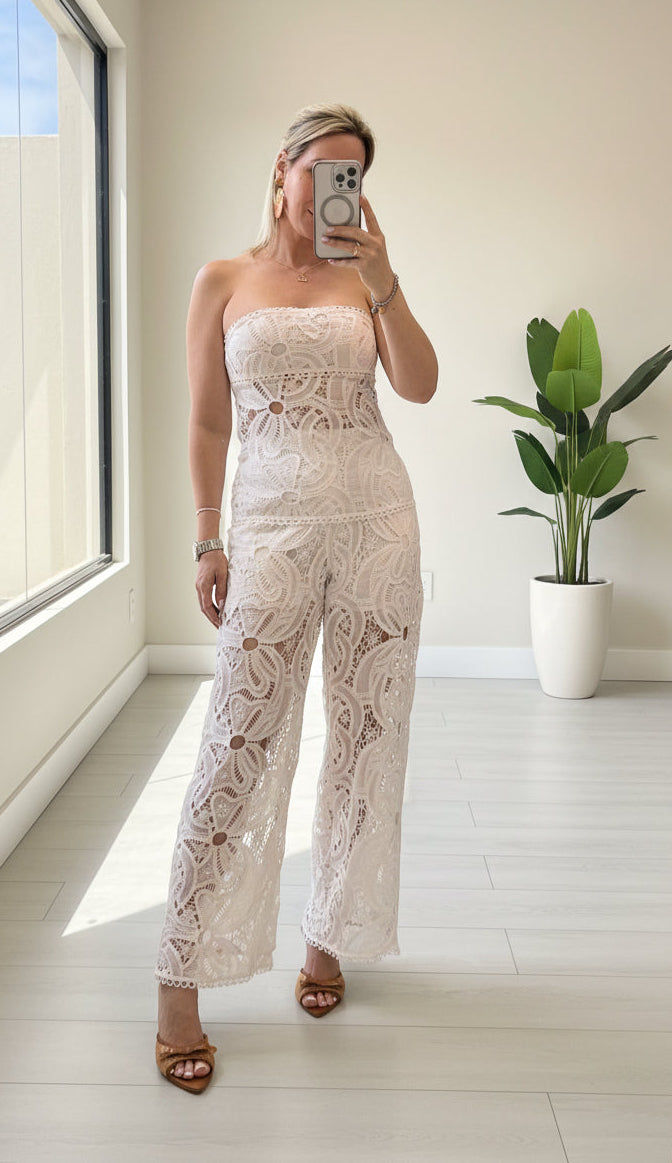 Chloe Calado Set