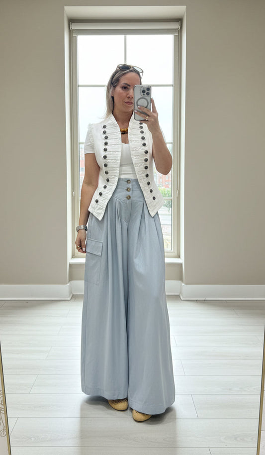 Carmina Pant