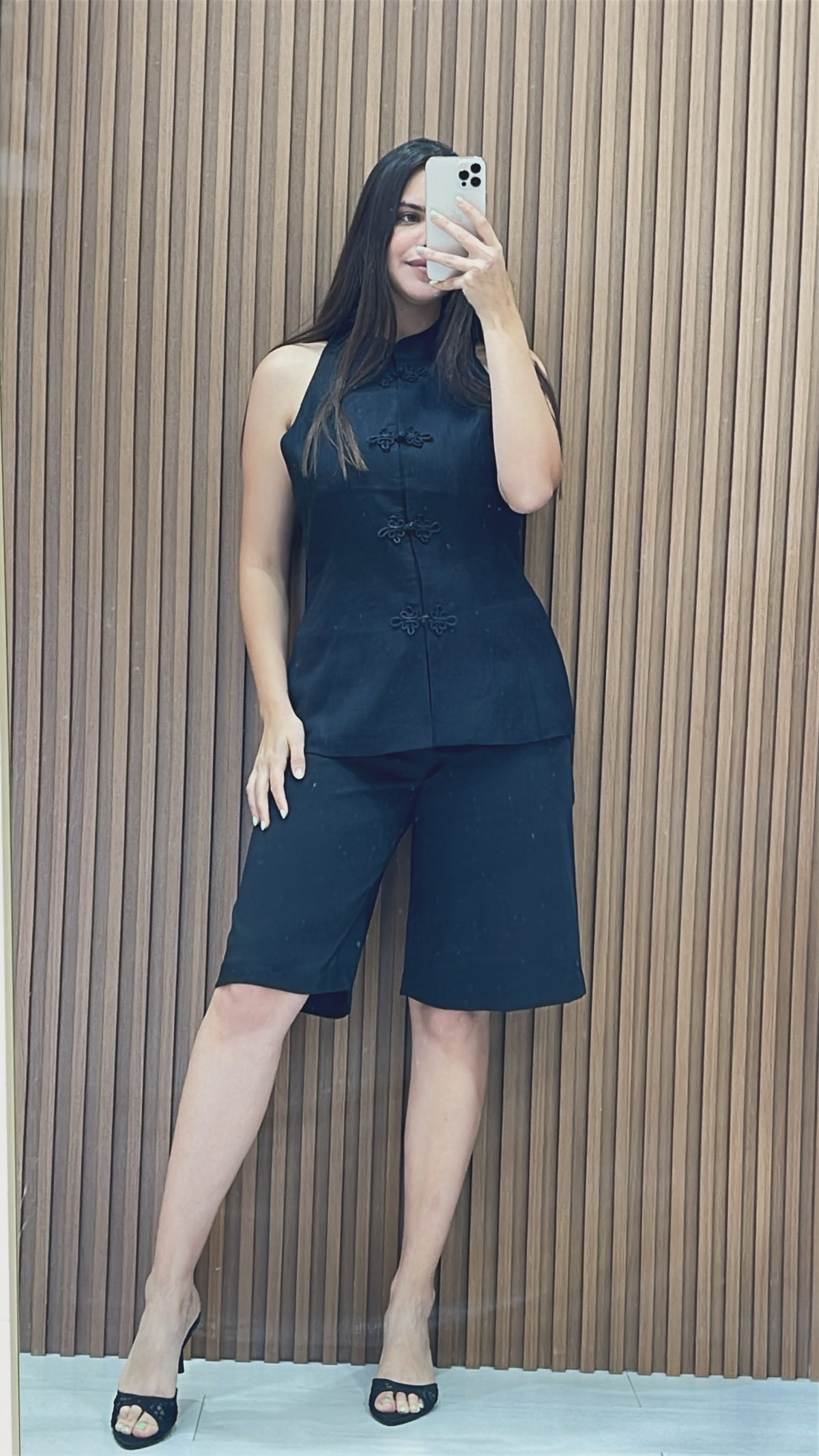 Victoria Vest